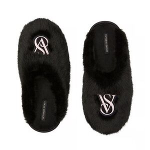 Victoria's Secret Black fur Slippers